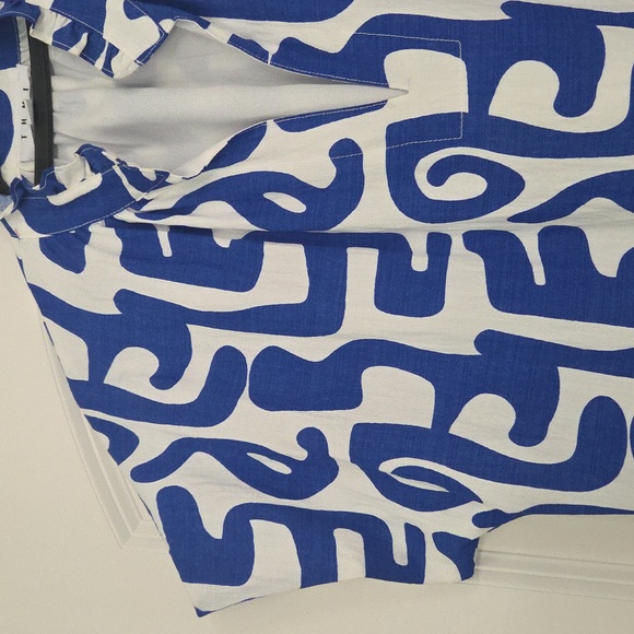 THML adorable Dress In Great Condition. Blue/white Geometric Type Pattern. 💙 - Picture 4 of 12